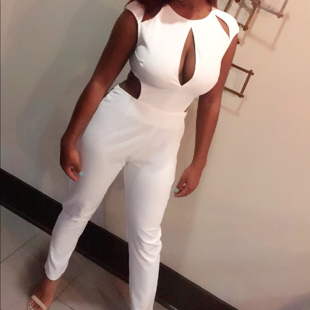 White Jumpsuit - Picture 6 of 6